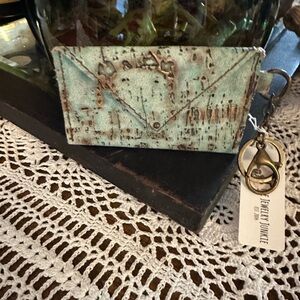 Chic Distressed Green Wallet with Keychain